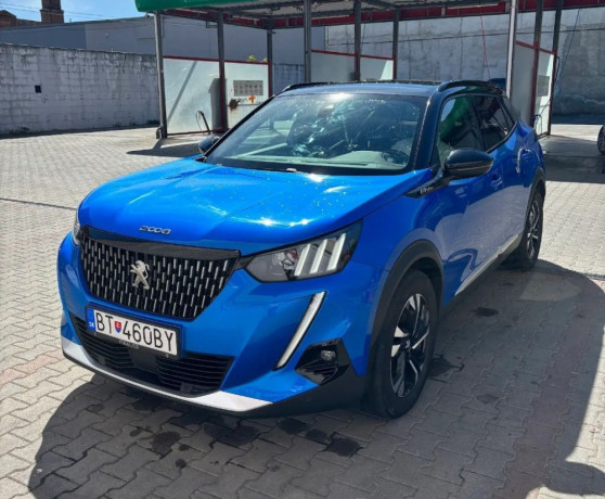 peugeot-2008-15-bluehdi-130-allure-eat8-96kw130hp-a8-big-0