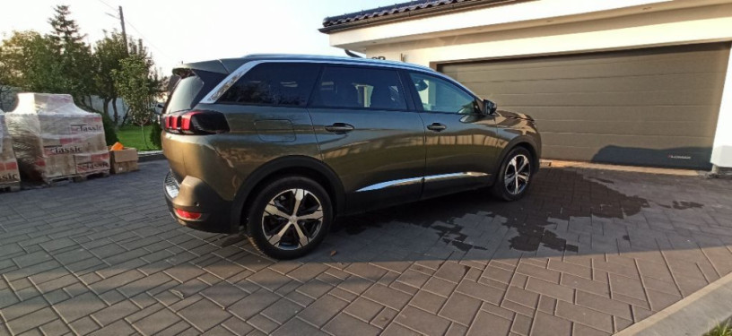 peugeot-5008-16-thp-165-allure-eat6-121kw165hp-a6-7-miestne-big-3