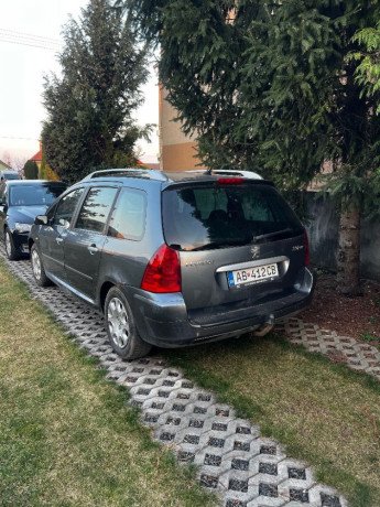 peugeot-307-sw-16-hdi-confort-66kw90hp-m5-big-0