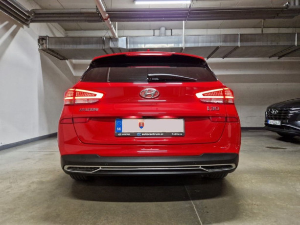 hyundai-i30-cw-i30-kombi-15-t-gdi-mhev-imt-play-118kw160hp-m6-big-2