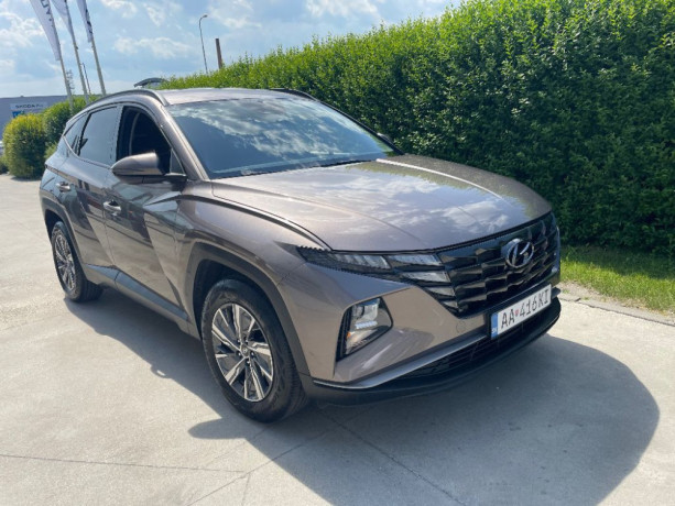 hyundai-tucson-16-t-gdi-family-110kw150hp-m6-big-0