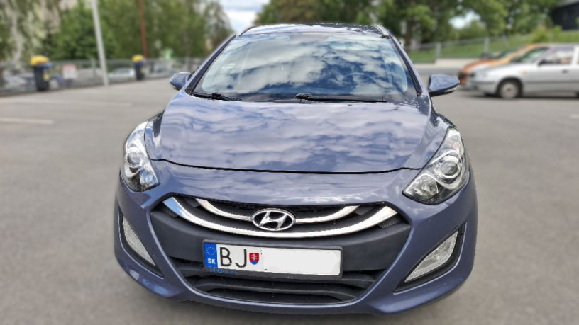 hyundai-i30-cw-i30-kombi-16i-mpi-16v-dohc-comfort-88kw120hp-m6-big-0