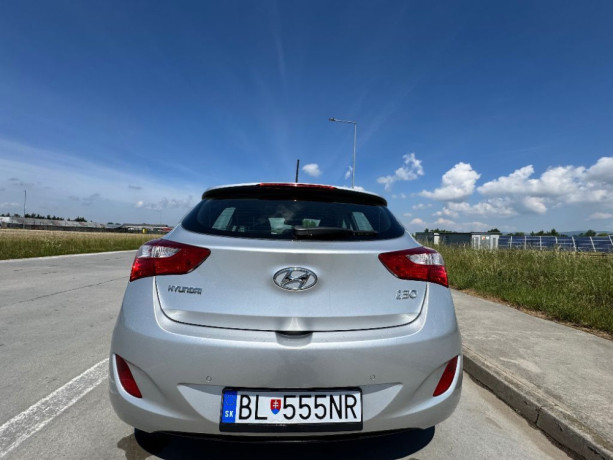 hyundai-i30-16i-mpi-dohc-cvvt-family-at-88kw120hp-a6-big-2