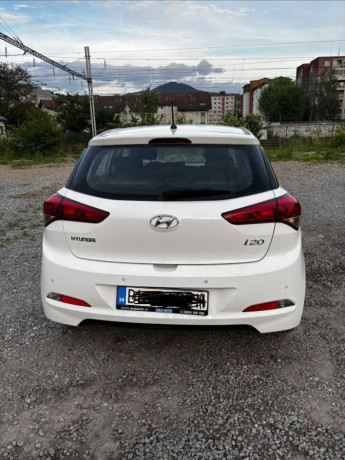 hyundai-i20-active-14-crdi-comfort-66kw90hp-m6-big-2