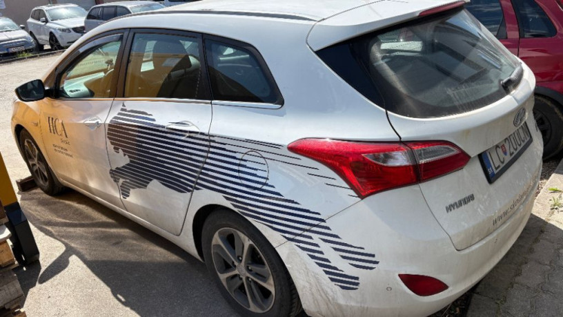 hyundai-i30-cw-lpg-nefunkcny-motor-big-2