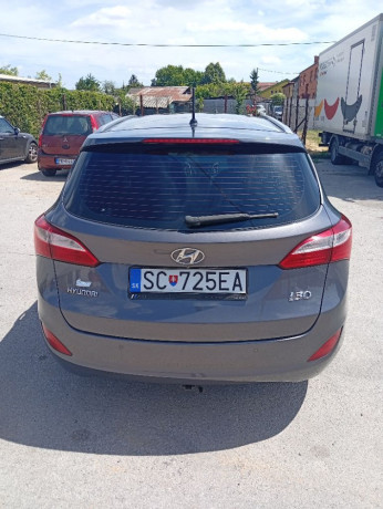 hyundai-i30-cw-i30-kombi-16i-crdi-vgt-go-81kw110hp-m6-big-2