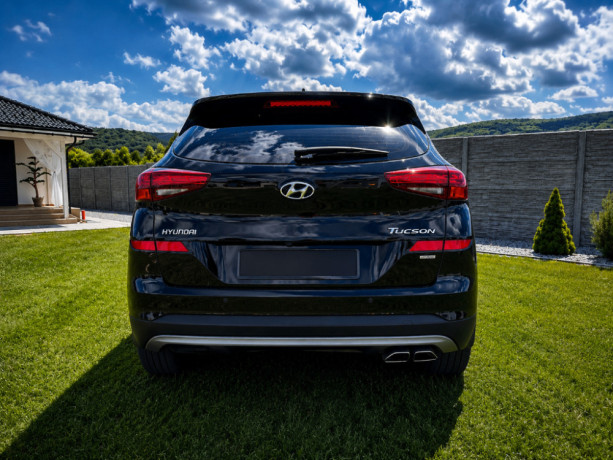 hyundai-tucson-20-crdi-premium-at-4x4-136kw185hp-a8-big-1