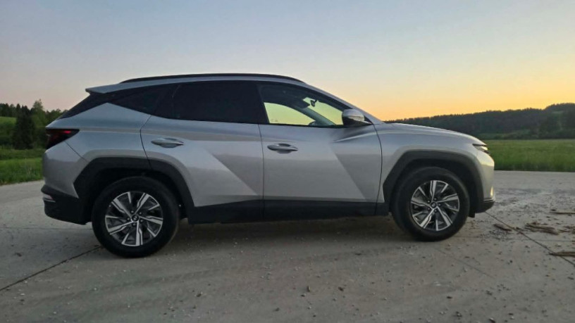 hyundai-tucson-16-t-gdi-style-110kw150hp-m6-big-0