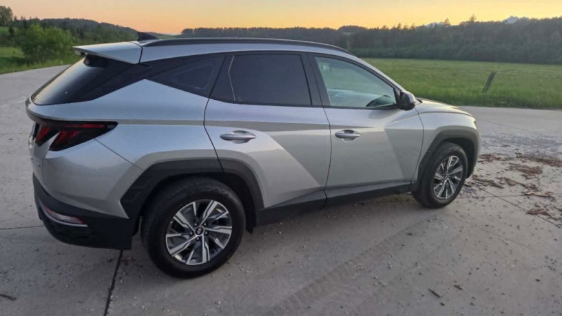 hyundai-tucson-16-t-gdi-style-110kw150hp-m6-big-1