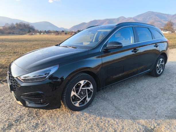 hyundai-i30-cw-hyundai-i30-cw-15t-family-benzinhev-big-0