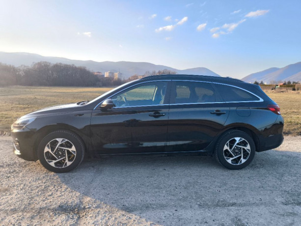 hyundai-i30-cw-hyundai-i30-cw-15t-family-benzinhev-big-1
