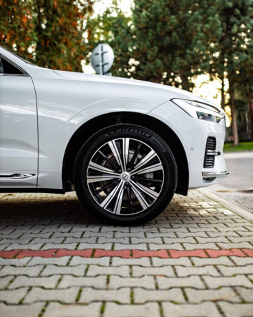 volvo-xc60-20-b5-mhev-inscription-awd-at-173kw235hp-a8-big-1