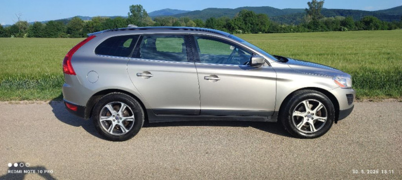 volvo-xc60-d4-momentum-120kw163hp-m6-big-1