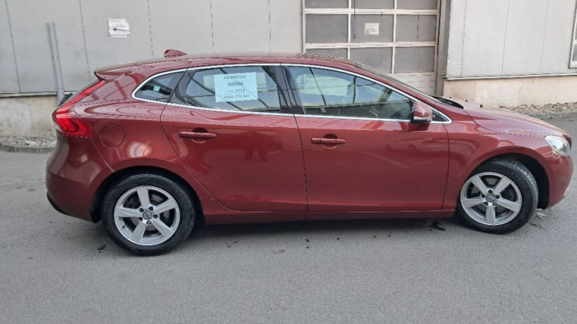 volvo-v40-2014-16-diesel-automat-big-2