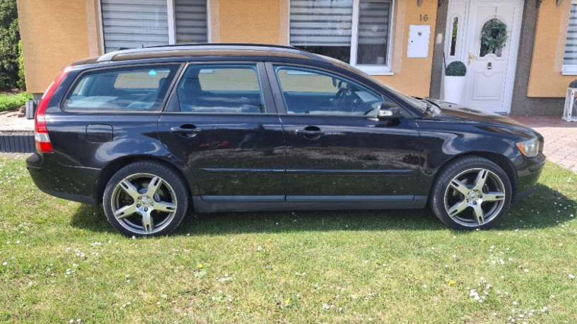 volvo-v50-16-d-80kw109hp-m5-big-0