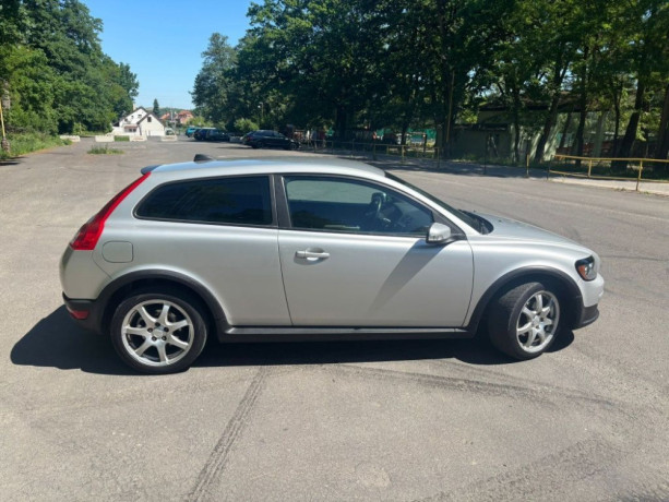 volvo-c30-20-td-big-1