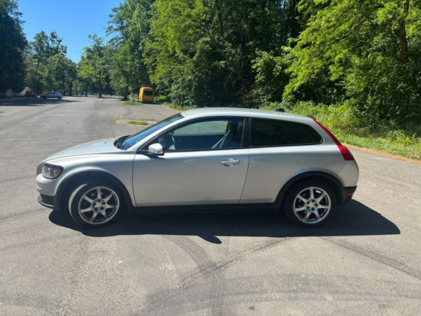 volvo-c30-20-td-big-0