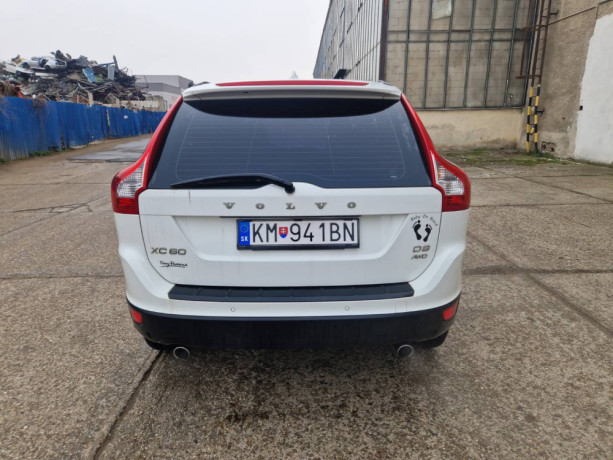 volvo-xc60-24d-awd-120-kw-manual-6-big-3