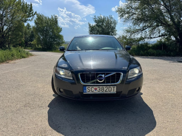 volvo-v70-d3-120kw-163hp-a6-big-1