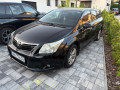 toyota-avensis-combi-toyota-avensis-combi-18-so-stresnymi-nosicmi-stresnym-boxom-340-l-a-letnymi-a-zimnymi-pneu-small-0