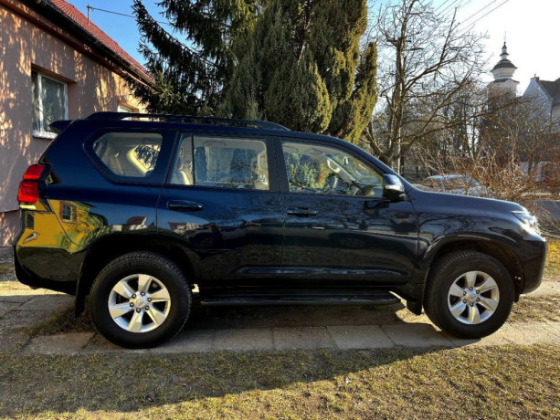 toyota-land-cruiser-28-d-4d-legend-at-130kw-6at-mozny-odpocet-dph-big-1
