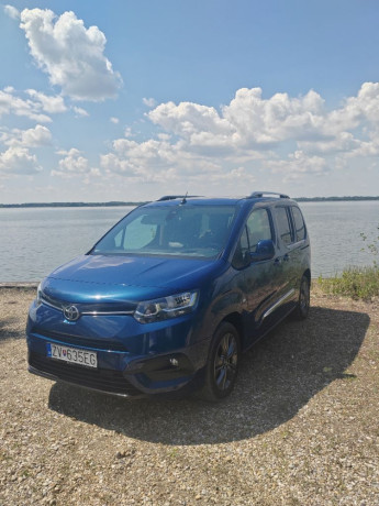 toyota-proace-city-verso-15d-8at-1-majitel-family-comfort-big-2