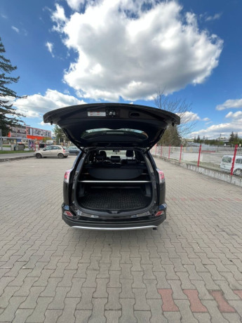 toyota-rav4-20-l-d-4d-executive-fwd-105kw143hp-m6-big-3