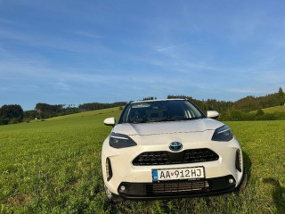 toyota-yaris-cross-awd-4x4-elektro-benzin-hybrid