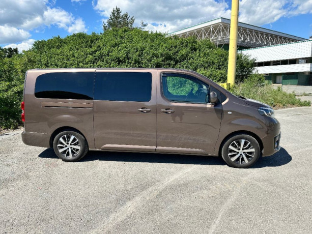 toyota-proace-verso-family-20-d-4d-180-l2-a8-130kw177hp-a8-big-3