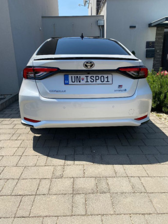 toyota-corolla-18-hybrid-e-cvt-gr-sport-72kw98hp-a1-big-1