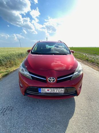 toyota-verso-18-i-active-108kw147hp-m6-big-2