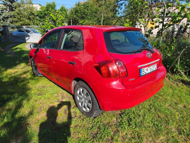 toyota-auris-14-i-vvt-i-sol-71kw96hp-m5-big-1