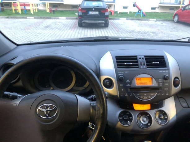 toyota-rav4-22-d-4d-135-base-100kw136hp-m6-big-2