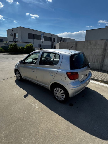 toyota-yaris-13-vvt-i-sol-at-64kw87hp-a4-big-2