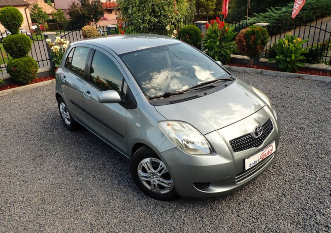 toyota-yaris-13-vvt-i-automat-64kw-4valec-2007-2009-big-3