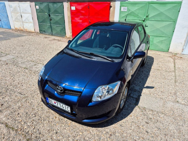 toyota-auris-16-i-valvematic-terra-cool-97kw132hp-m6-big-1