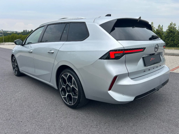 opel-astra-st-15dgs-lineultimate-at8-big-3