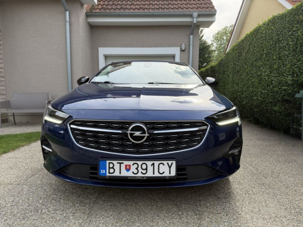 opel-insignia-20-cdti-ss-business-elegance-head-up-display-led-matrix-agr-big-0
