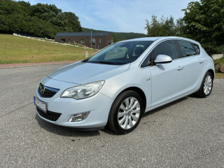 opel-astra-14-turbo-140k-cosmo-103kw140hp-m6