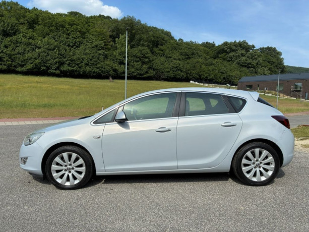 opel-astra-14-turbo-140k-cosmo-103kw140hp-m6-big-1