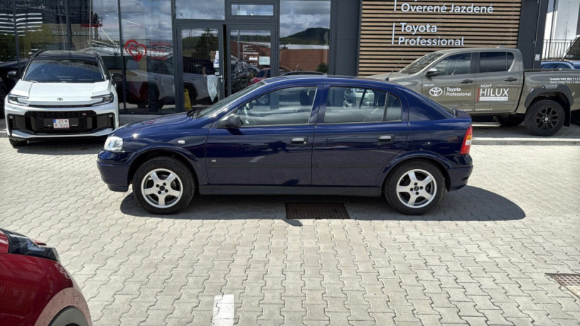 opel-astra-big-0