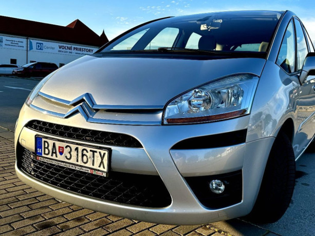 citroen-c4-picasso-18-16v-92kw-127hp-m5-big-3