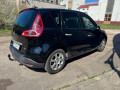 renault-megane-scenic-renault-megane-scenic-small-2