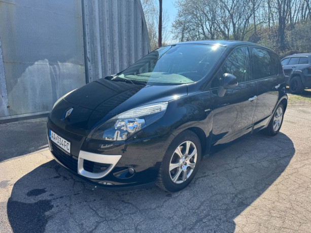 renault-megane-scenic-renault-megane-scenic-big-0