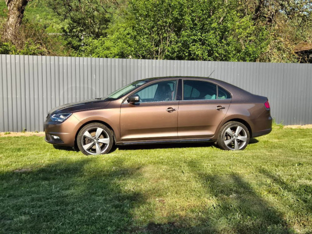 seat-toledo-10-tsi-110k-fr-line-family-81kw110hp-m6-big-0