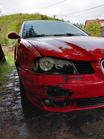 seat-cordoba-prava-strana-havarovana-big-2