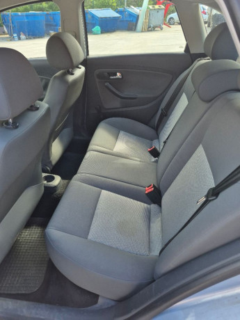 seat-ibiza-12i-12v-signo-47kw64hp-m5-big-3