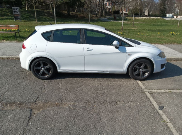 seat-leon-12-tsi-reference-77kw105hp-m6-big-0