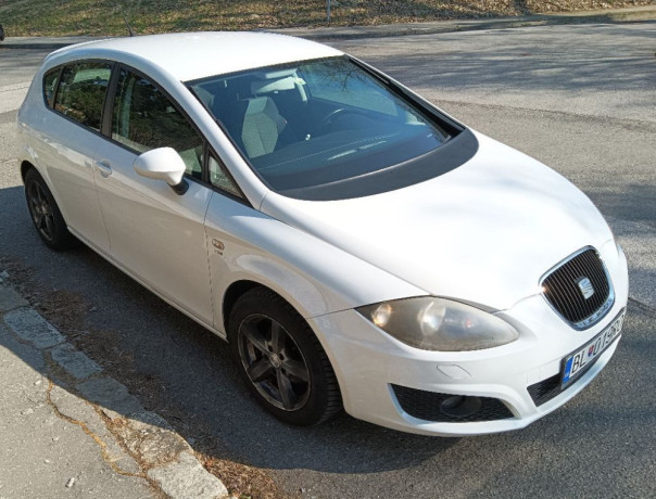 seat-leon-12-tsi-reference-77kw105hp-m6-big-2