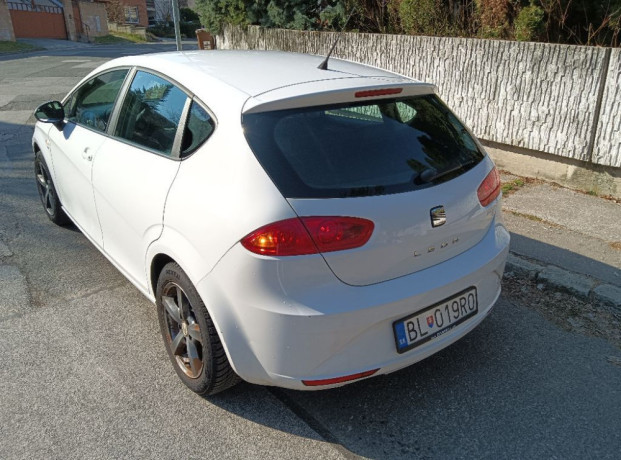 seat-leon-12-tsi-reference-77kw105hp-m6-big-3